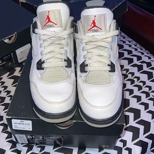 Retro Jordan Cement 4’s 2016 release.